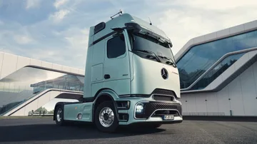 Перевозчик Тягач Mercedes Actros в Warsaw Польша